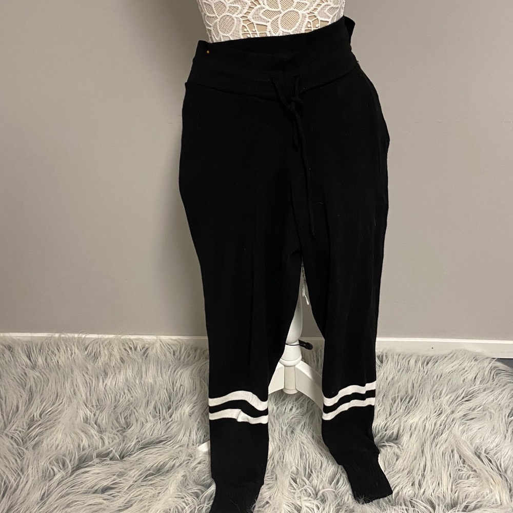 Boohoo Black and White Knit Pants